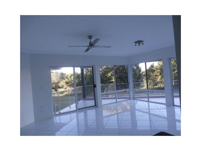 4/150 Sylvan Drive, Moore Park Beach QLD 4670