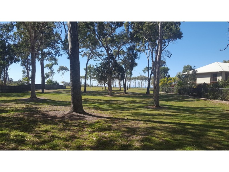 6 Royal Boulevard, Moore Park Beach QLD 4670