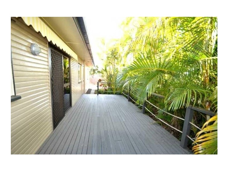 1 Greenwood, Kepnock QLD 4670