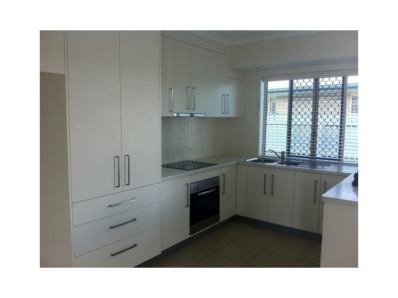 Avenell Heights QLD 4670