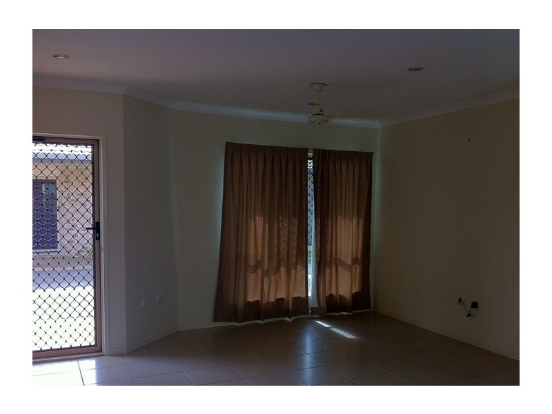 Avenell Heights QLD 4670