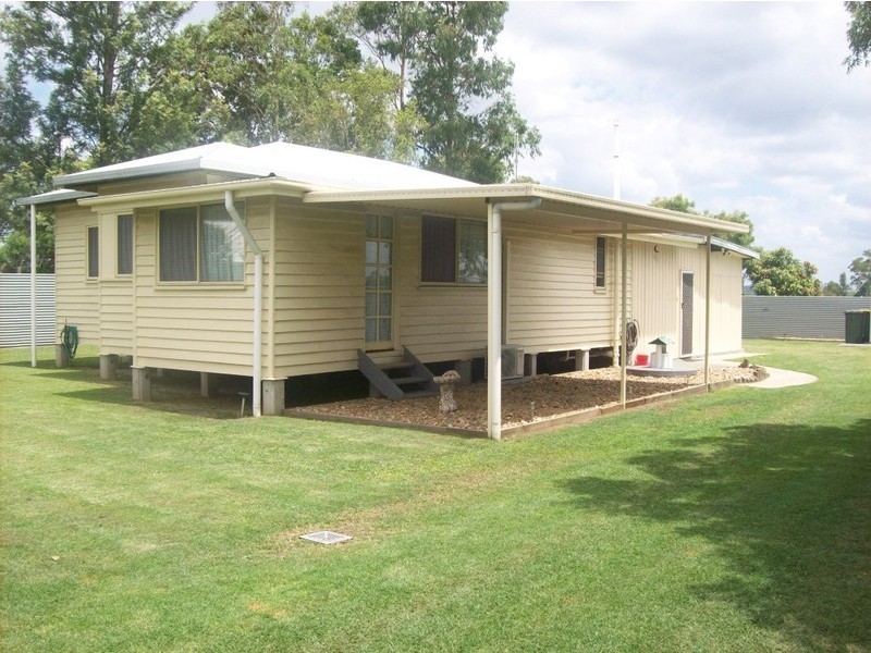 14 Walla Street, Wallaville QLD 4671