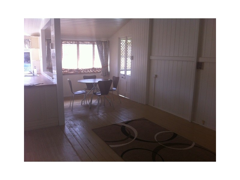 4 Noakes, Childers QLD 4660