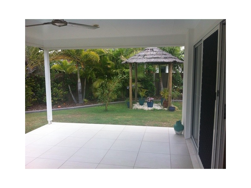 5  Henderson Row, Bargara QLD 4670