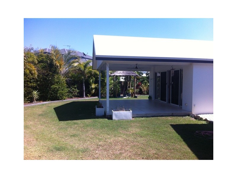 5  Henderson Row, Bargara QLD 4670