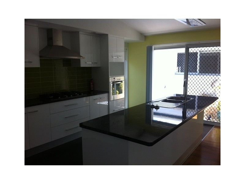 5  Henderson Row, Bargara QLD 4670