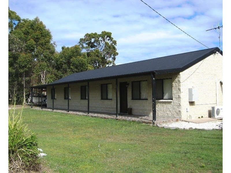 Moore Park Beach QLD 4670