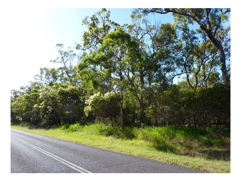 Moore Park Beach QLD 4670