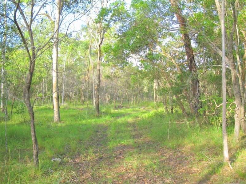 825 Round Hill Road, Captain Creek QLD 4677