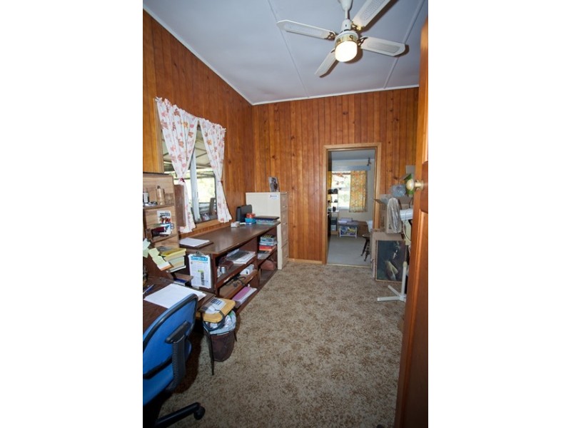 927 Round Hill Rd, Captain Creek QLD 4677