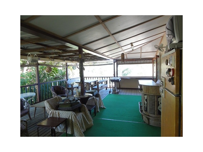 927 Round Hill Rd, Captain Creek QLD 4677