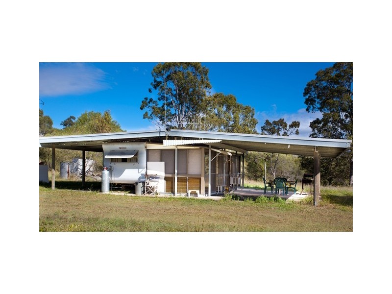 927 Round Hill Rd, Captain Creek QLD 4677