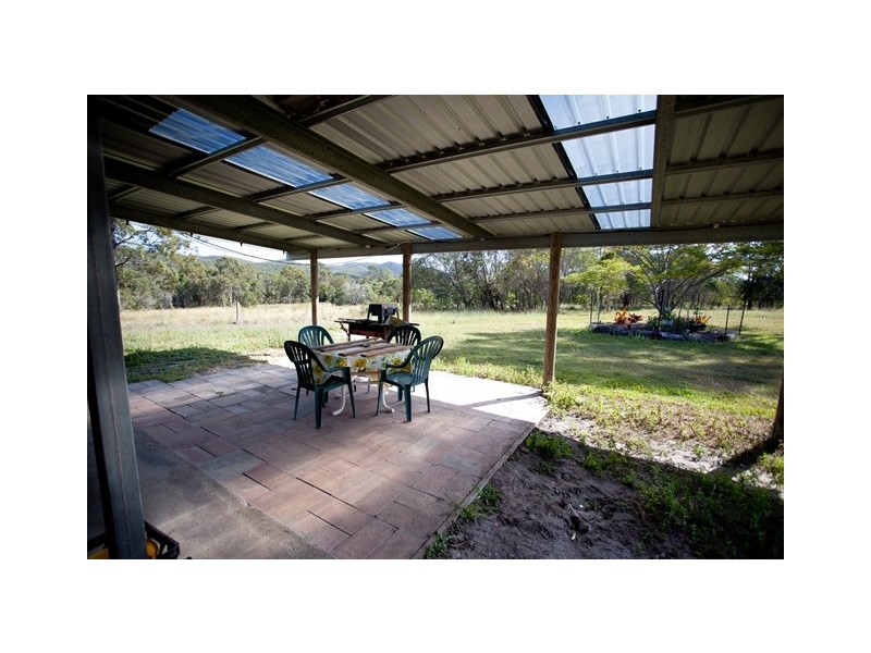 927 Round Hill Rd, Captain Creek QLD 4677