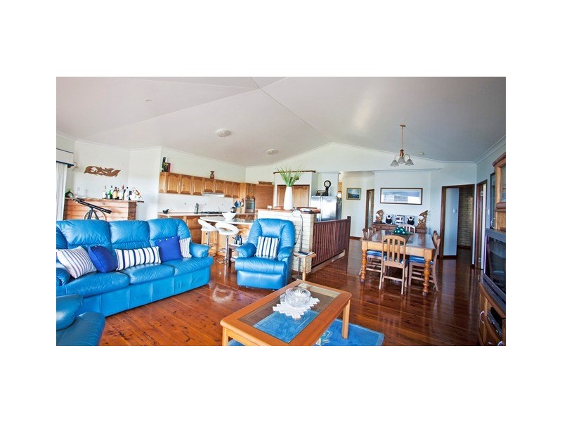 8 Ocean Dr, Seventeen Seventy QLD 4677