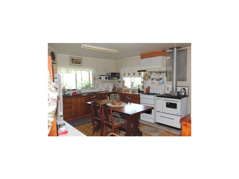 927 Round Hill, Agnes Water QLD 4677