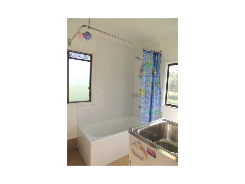 927 Round Hill, Agnes Water QLD 4677