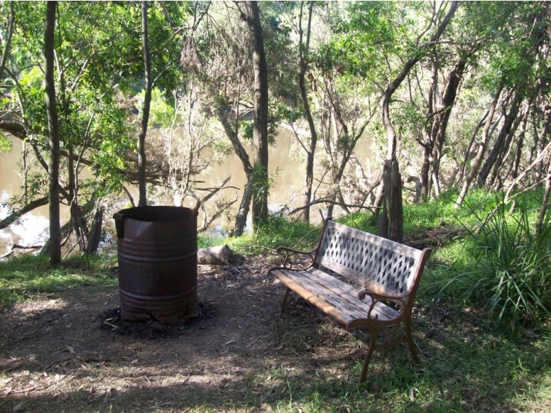 Isis River QLD 4660