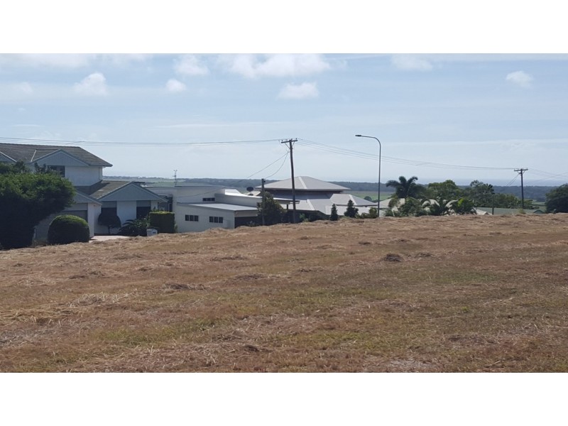 L1-14 Hilltop Ave, Qunaba QLD 4670