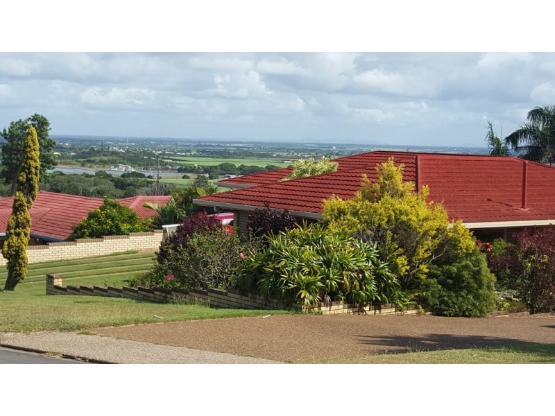 L1-14 Hilltop Ave, Qunaba QLD 4670