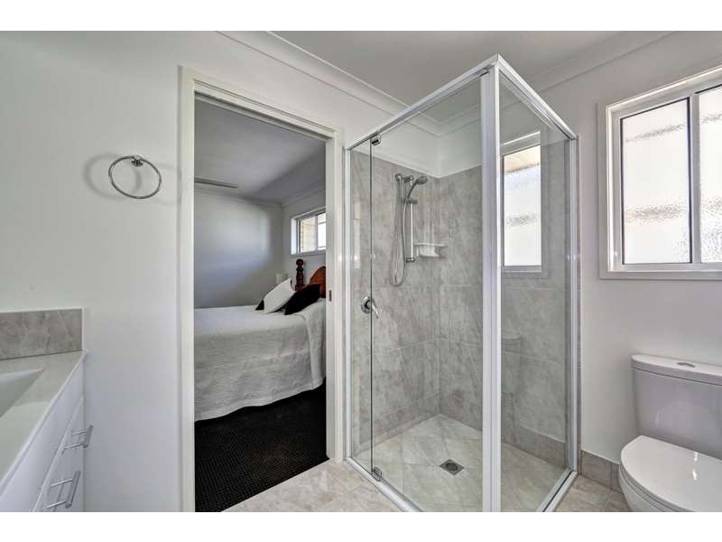 Avenell Heights QLD 4670