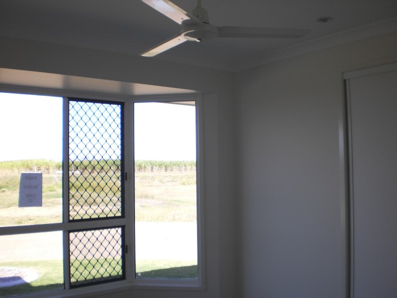 Avenell Heights QLD 4670