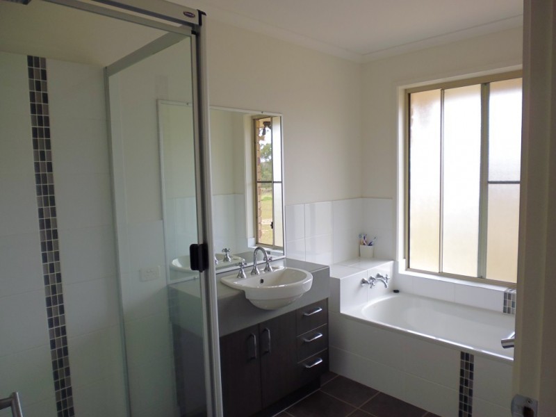 27 Yalla Lane, Redridge QLD 4660