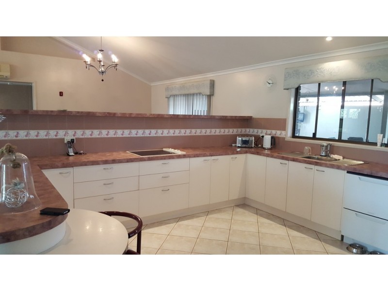 385 Walkers Road, South Bingera QLD 4670