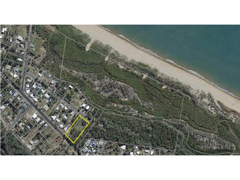 Moore Park Beach QLD 4670