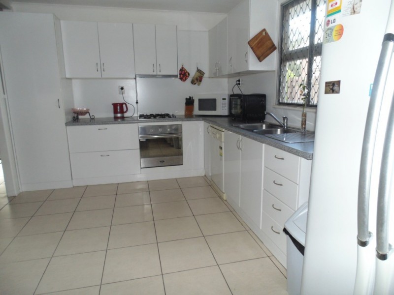 Avenell Heights QLD 4670