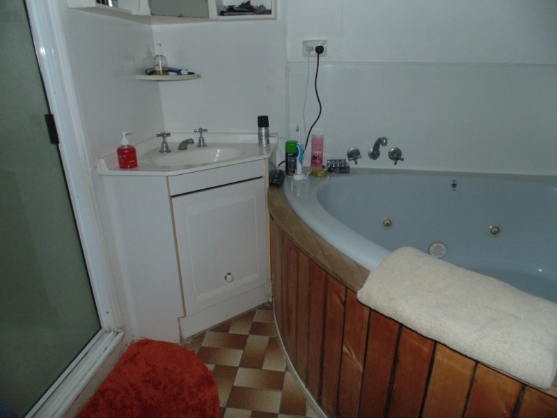 Avenell Heights QLD 4670
