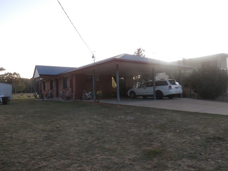 25 Palm Court, Moore Park Beach QLD 4670