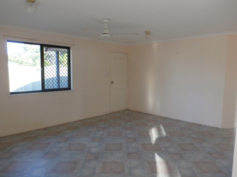 25 Palm Court, Moore Park Beach QLD 4670