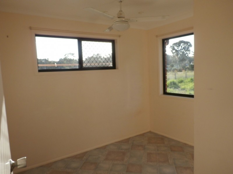 25 Palm Court, Moore Park Beach QLD 4670