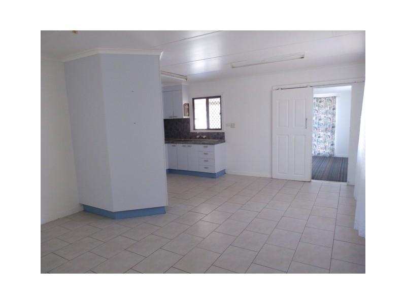20 Kindt, Moore Park Beach QLD 4670