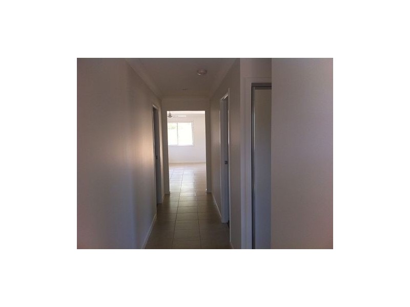 3 Monarch Avenue, Moore Park Beach QLD 4670