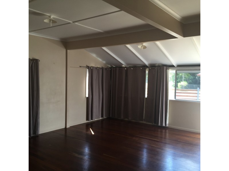 Moore Park Beach QLD 4670