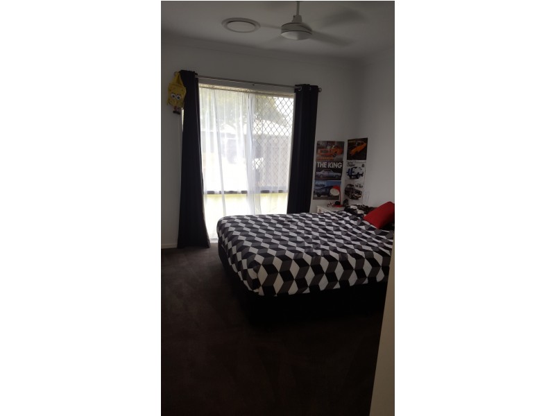 13 Back Hill Place, Coral Cove QLD 4670