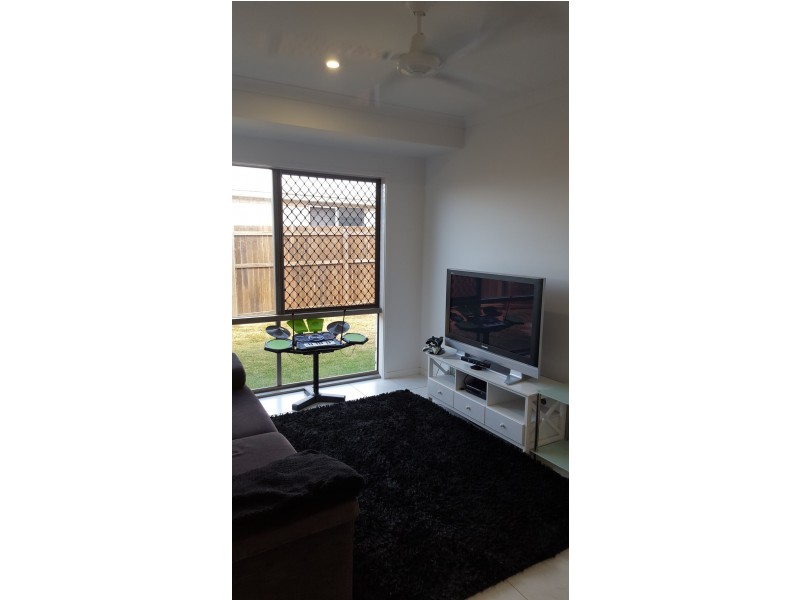 13 Back Hill Place, Coral Cove QLD 4670