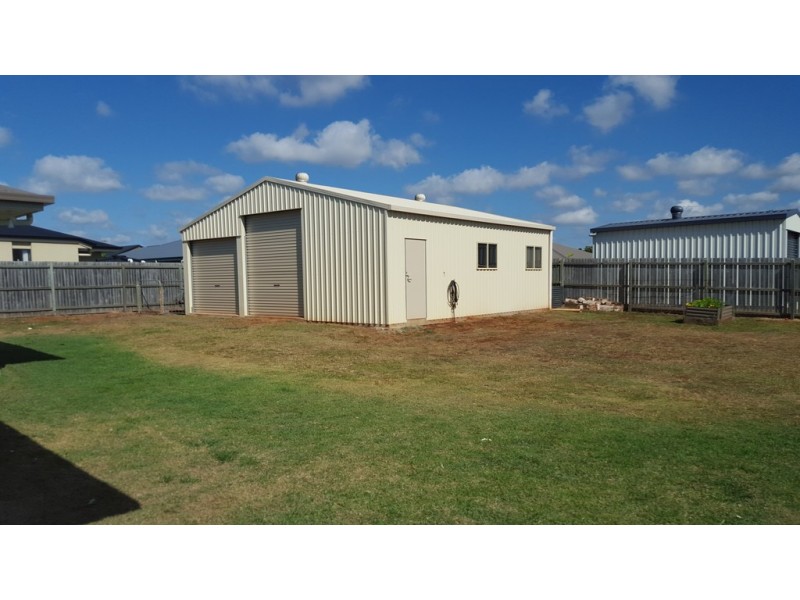 13 Back Hill Place, Coral Cove QLD 4670