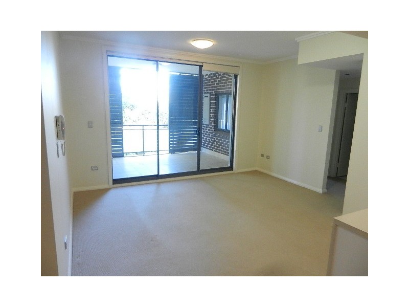Unit 11, 1 – 3 Eulbertie Ave, Warrawee NSW 2074