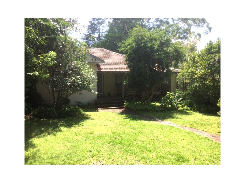 8 Trentino Road, Turramurra NSW 2074