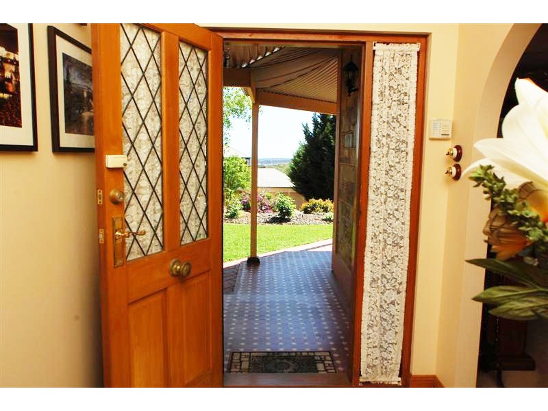 50 Coachwood Drive, Aberfoyle Park SA 5159