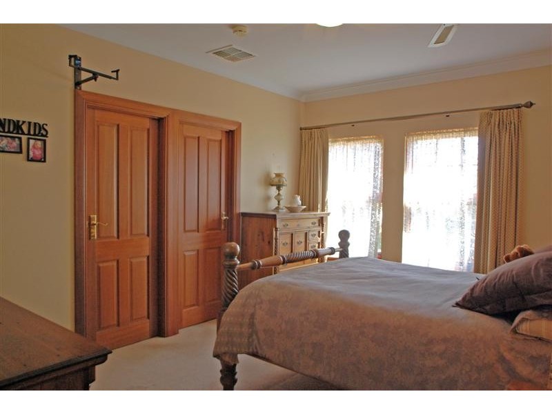 50 Coachwood Drive, Aberfoyle Park SA 5159