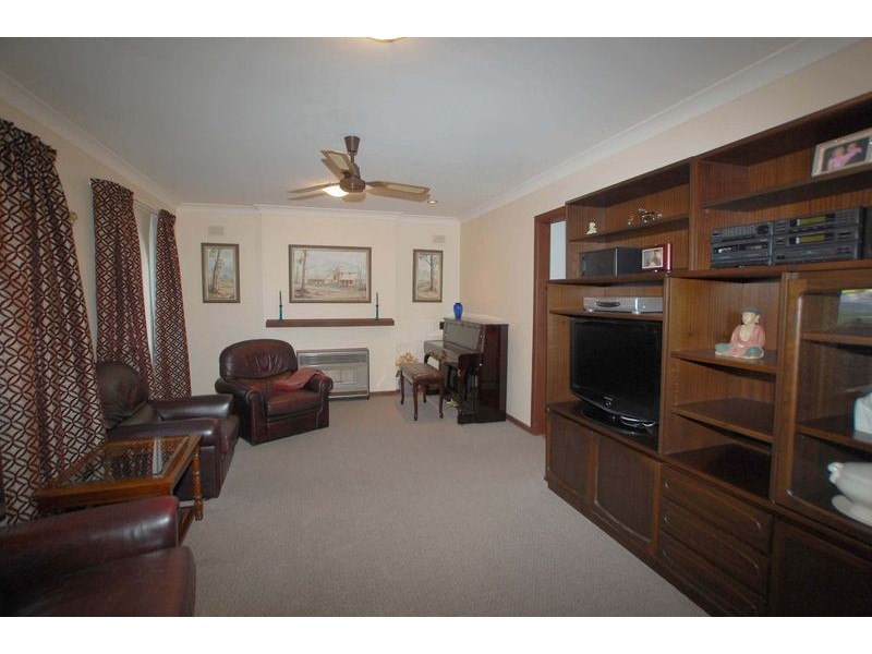 2 Jersey Road, Happy Valley SA 5159