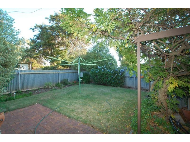 2 Jersey Road, Happy Valley SA 5159