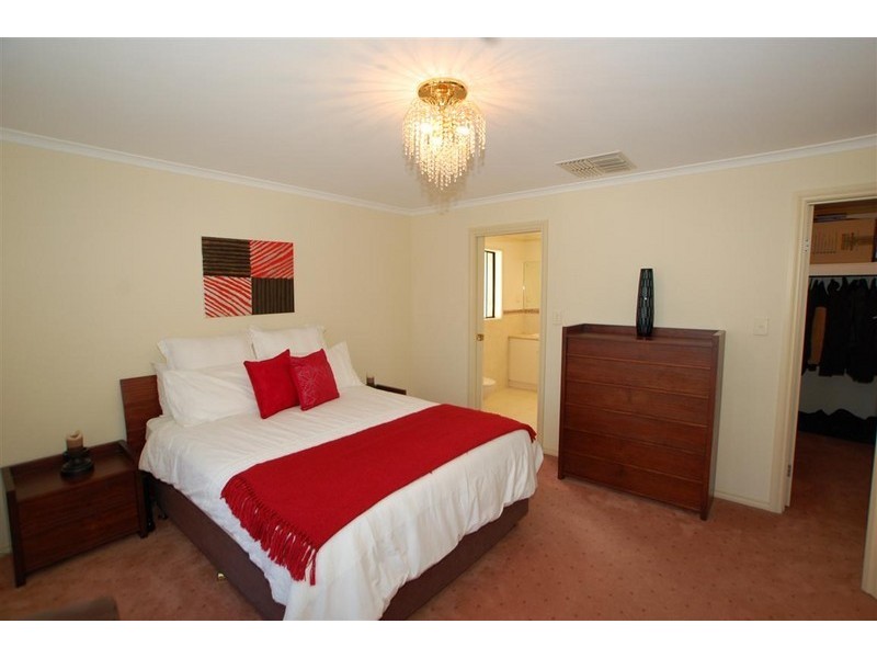 21 Lincoln Avenue, Warradale SA 5046