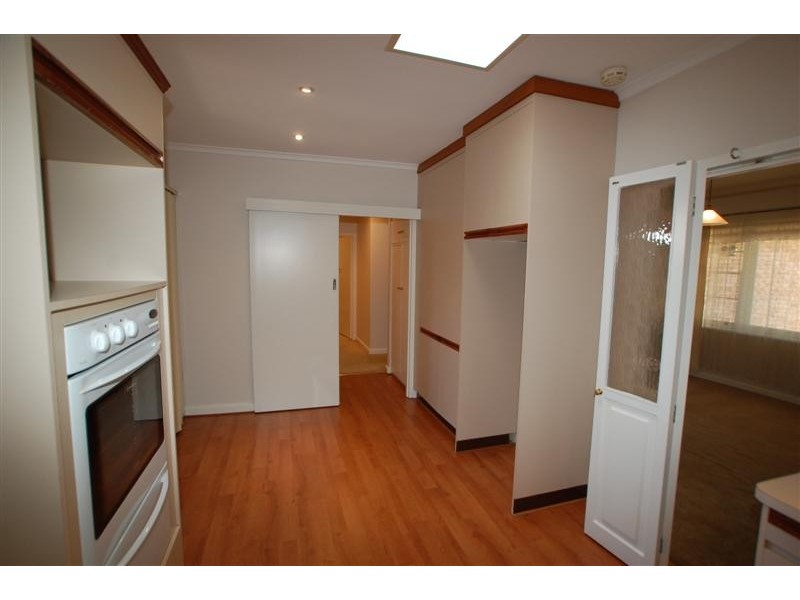 4 Shaun Crescent, Mitchell Park SA 5043