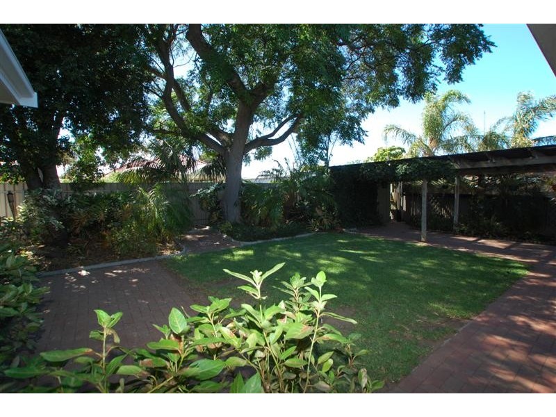 4 Shaun Crescent, Mitchell Park SA 5043