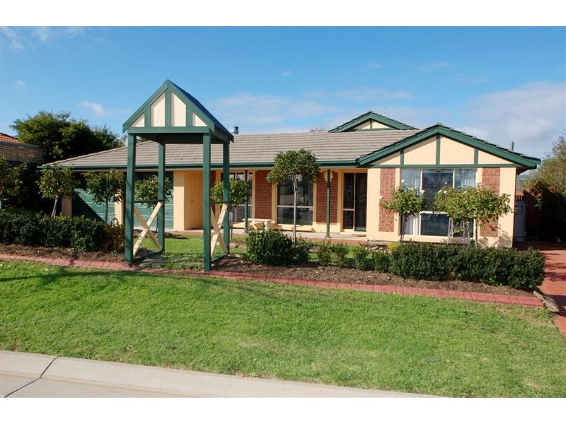 4 Hughes Court, Trott Park SA 5158