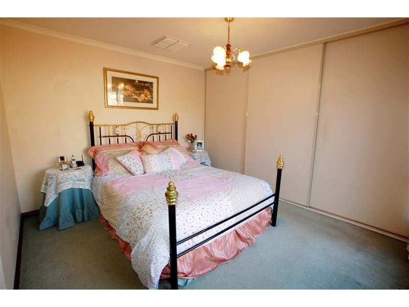 4 Hughes Court, Trott Park SA 5158